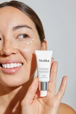 Rimberio Cosmetics 3 Rimberio Cosmetics -Rimberio Cosmetics 20220328 SunscreenRefocus ModelHoldingADEP ForWeb EXP04042023